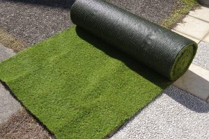 人工芝のデメリットは？購入前に知っておきたいとや注意点を紹介